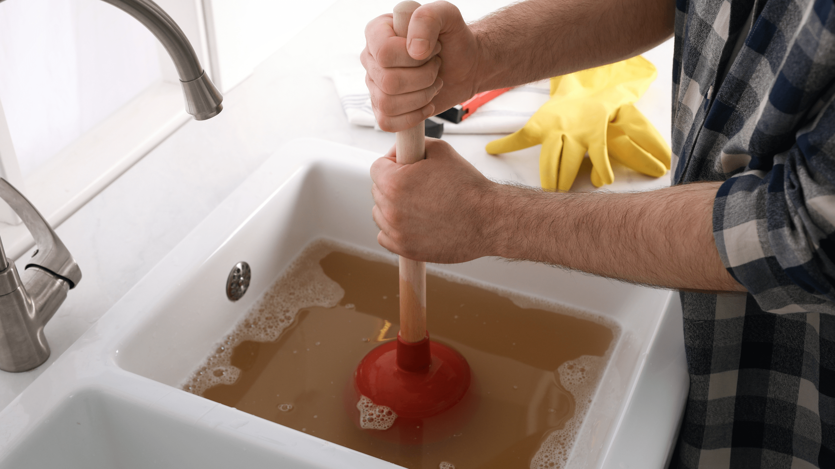 clogged-pipe-sink-toilet-quicker-rooter-emergency-plumbing-and-heating_calgary